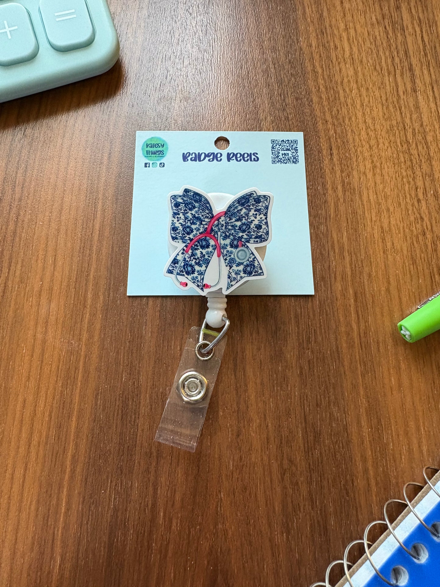 Stethoscope Bow Badge Reel
