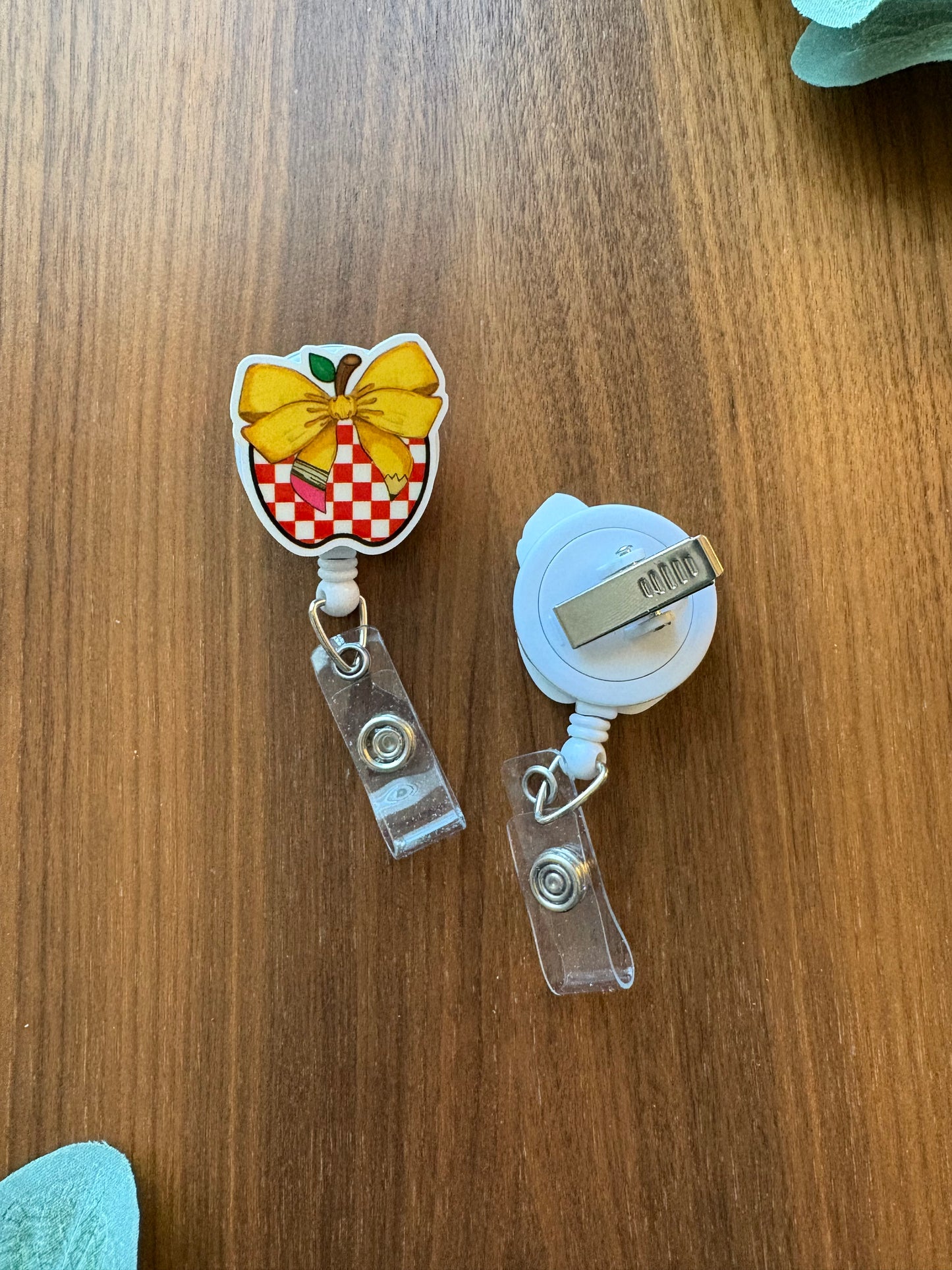 Checkered Apple & Pencil Bow-Teacher Badge Reel