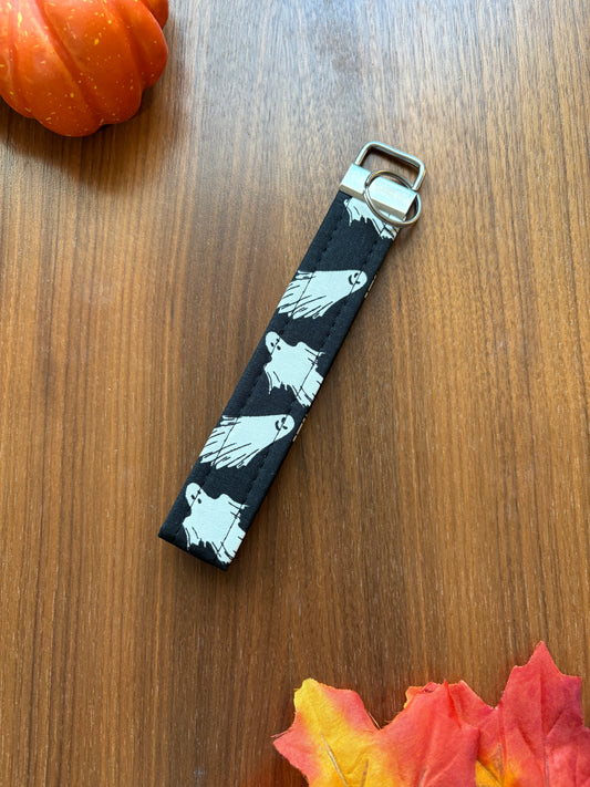 Black Glow in the Dark Ghosts Key Fob - Spooky Collection